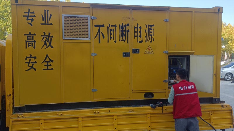 前海街道柴油发电机组和UPS电源配合使用时，如何避免切换过程中的电力中断？